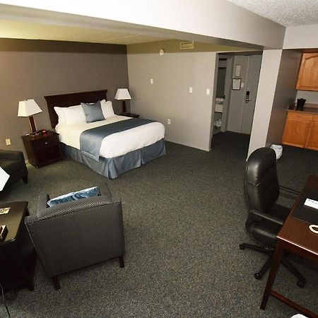 Lakeland Inn Hotel Cold Lake Extérieur photo