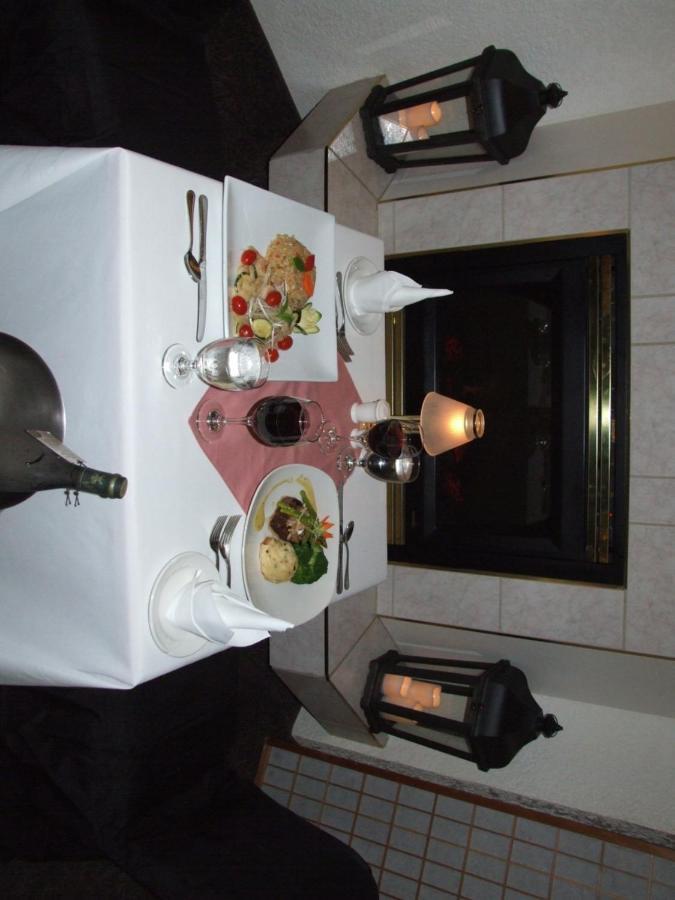 Lakeland Inn Hotel Cold Lake Extérieur photo