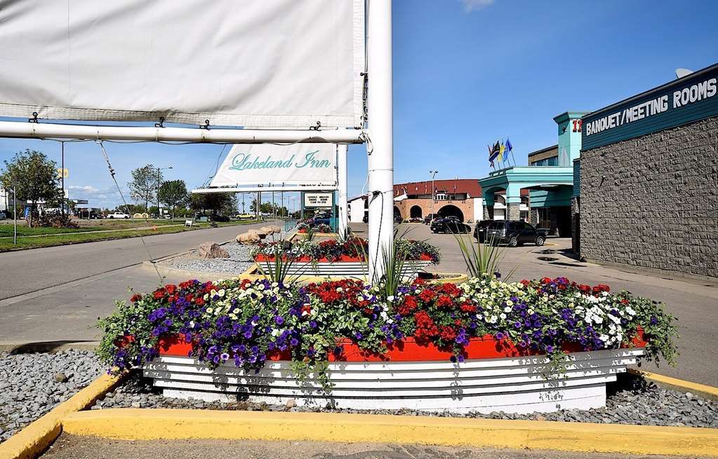 Lakeland Inn Hotel Cold Lake Extérieur photo