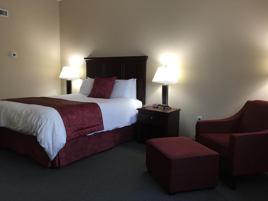 Lakeland Inn Hotel Cold Lake Extérieur photo