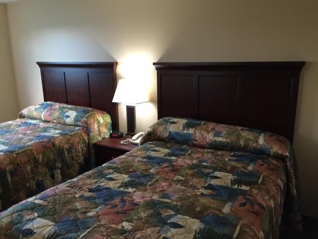 Lakeland Inn Hotel Cold Lake Extérieur photo