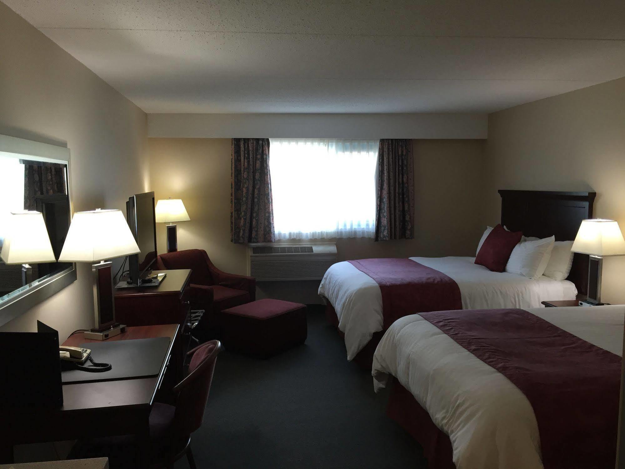 Lakeland Inn Hotel Cold Lake Extérieur photo