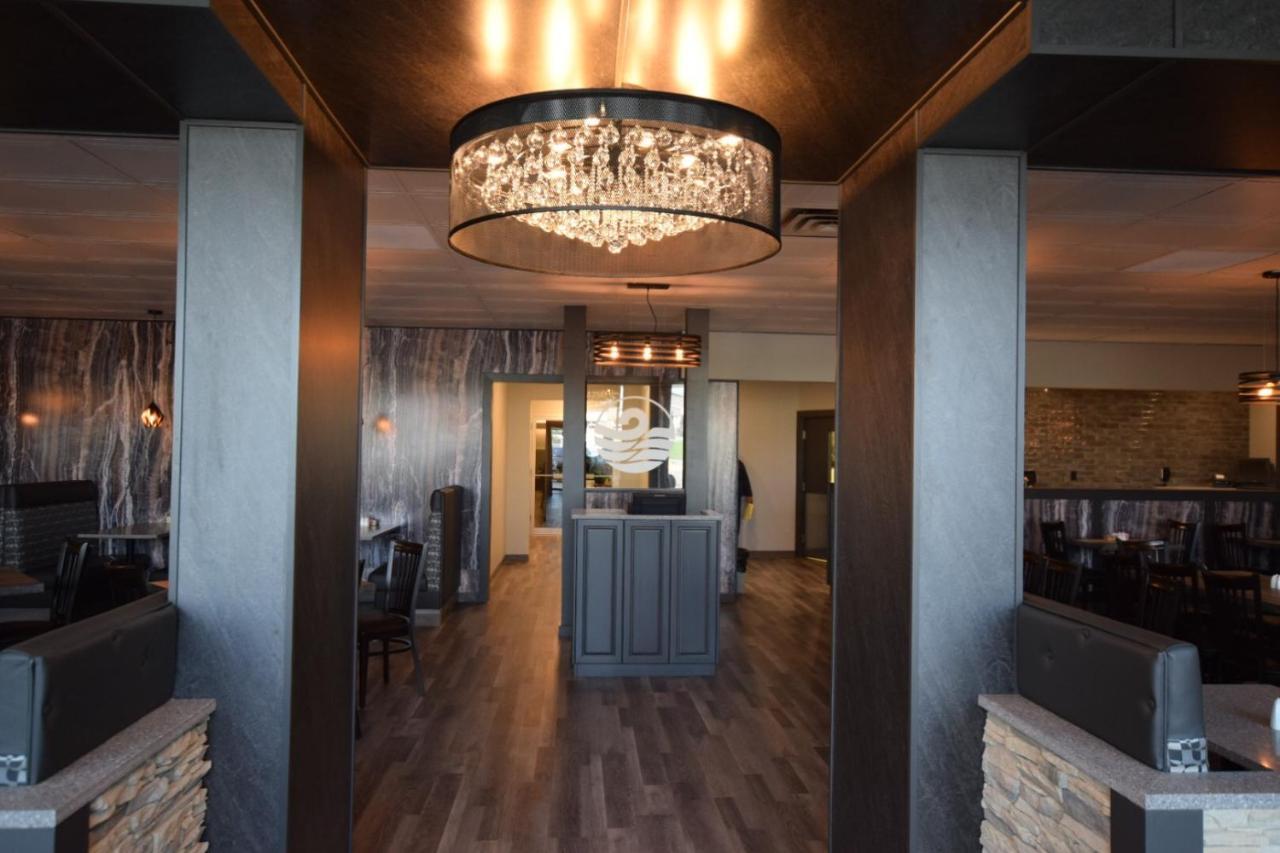 Lakeland Inn Hotel Cold Lake Extérieur photo